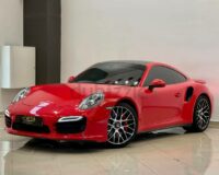 2015 Porsche 911 Turbo, garantía Porsche, historial de servicio, KMs bajos, GCC