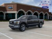 New 2023 Ford F150 XLT w/ XLT Chrome Appearance Package
